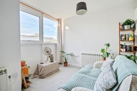 1 bedroom flat for sale - Bentham Close, Westlea, Swindon, Wiltshire, SN5 7FS