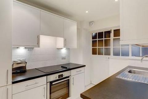 2 bedroom terraced house to rent, Fulham Road, London SW3