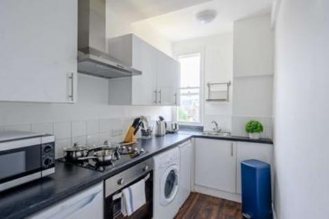 2 bedroom flat to rent, 39 Hill Street, London W1J