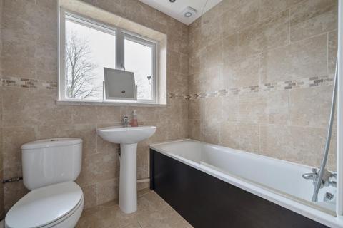 12 Broadacre, Staines, TW18 2DH