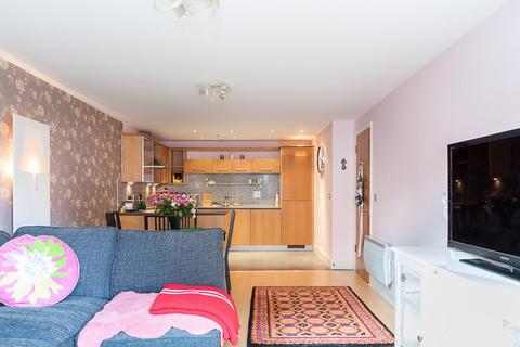 2 bedroom flat to rent, MONTAIGNE CLOSE, London SW1P