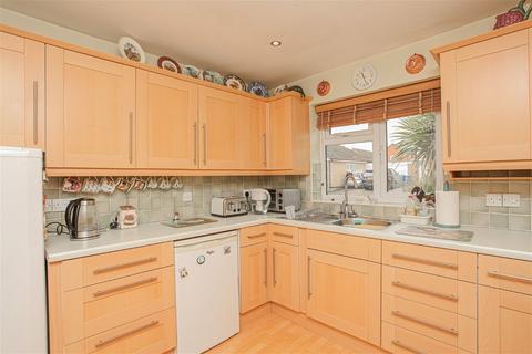 9 Buzzards Close, Little Bourton, Banbury, OX17 1RN