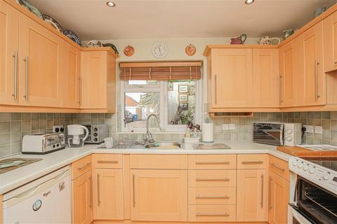 9 Buzzards Close, Little Bourton, Banbury, OX17 1RN