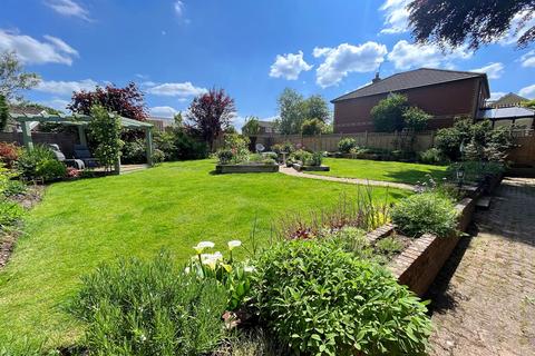 7 Down Lodge Close, Alderholt, Fordingbridge, SP6 3JA