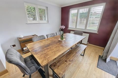 7 Down Lodge Close, Alderholt, Fordingbridge, SP6 3JA