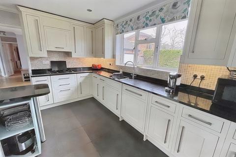 7 Down Lodge Close, Alderholt, Fordingbridge, SP6 3JA