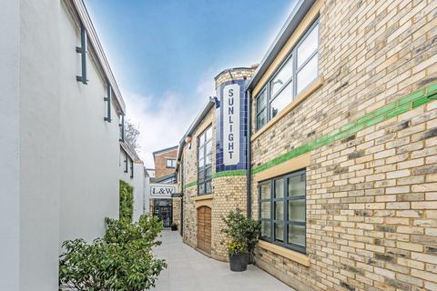 4 bedroom terraced house for sale, Sunlight Mews, London, SW6