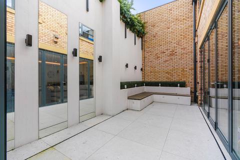 4 bedroom terraced house for sale, Sunlight Mews, London, SW6