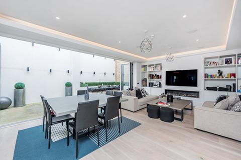 4 bedroom terraced house for sale, Sunlight Mews, London, SW6