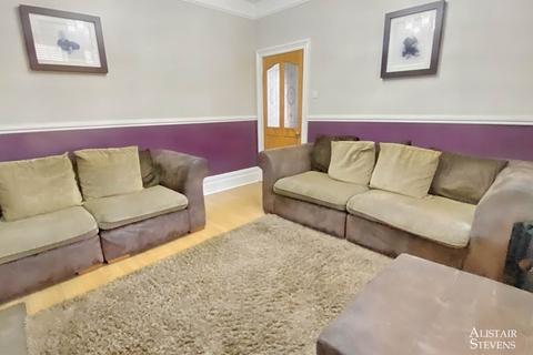 2 bedroom end of terrace house for sale, Milnrow Road, Shaw