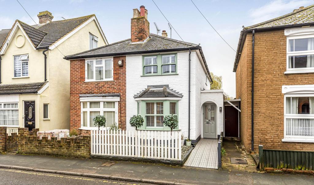 Anyards Road, Cobham, KT11 2 bed semidetached house for sale £699,950