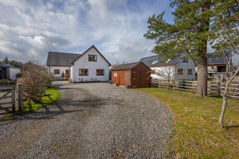 4 bedroom detached house for sale - Taigh A Ghiuthais, North Connel, By Oban, PA37 1QX