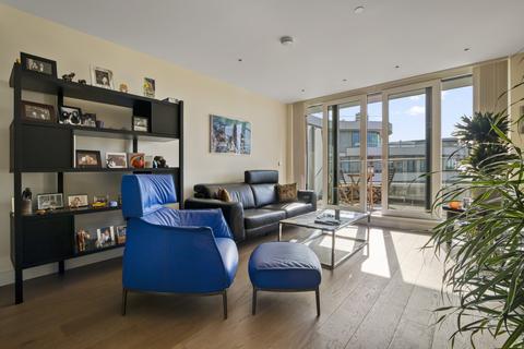 3 bedroom terraced house for sale, Sopwith Way, London SW11