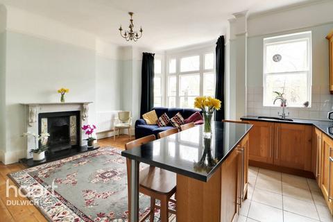 67b East Dulwich Road, London, SE22 9AP