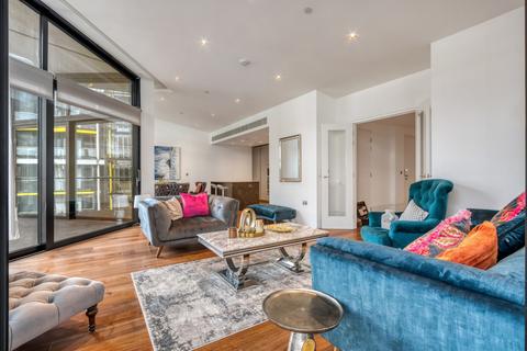3 bedroom terraced house for sale - 4 Riverlight Quay, London SW11