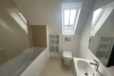 2 bedroom penthouse for sale, Knights Gate, Sompting Village, West Sussex, BN15