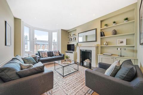 Flat 2, 72 Queens Road, London, SW19 8LR