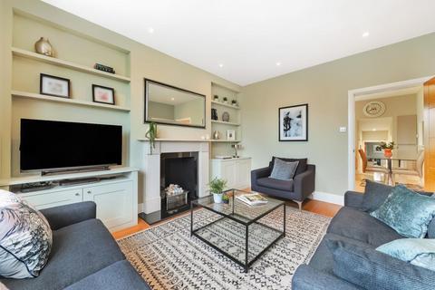 Flat 2, 72 Queens Road, London, SW19 8LR