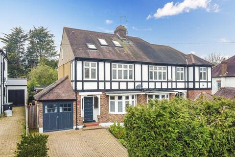 43 Forest Edge, Buckhurst Hill, IG9 5AE