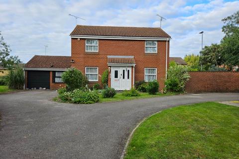 4 bedroom detached house to rent, Mill Lane, Lower Earley