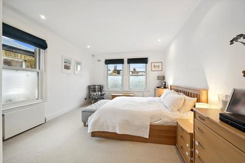 3 bedroom flat for sale - Danehurst Street, London