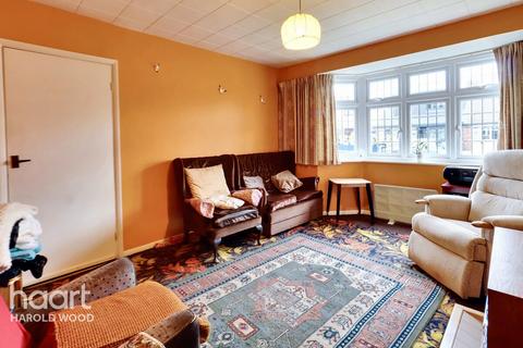 74 Prospect Road, Hornchurch, RM11 3TZ