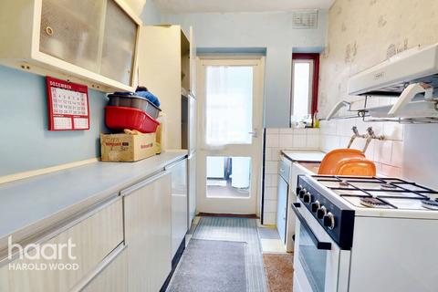 74 Prospect Road, Hornchurch, RM11 3TZ