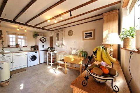 2 bedroom cottage for sale, Trunch Hill, Denton, Harleston