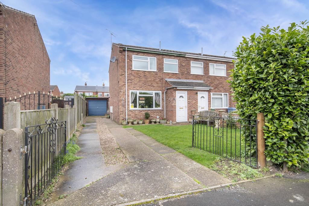 Camborne Crescent, Retford 3 bed semidetached house £175,000