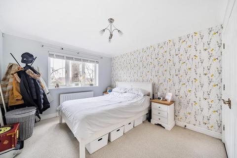 2 bedroom flat for sale - Knaphill,  Woking,  GU21