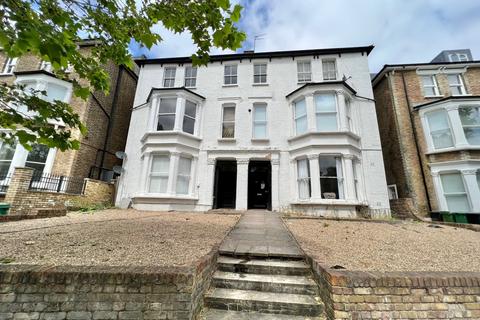 2 bedroom flat to rent, 77 - 79 Fordwych Road, LONDON NW2
