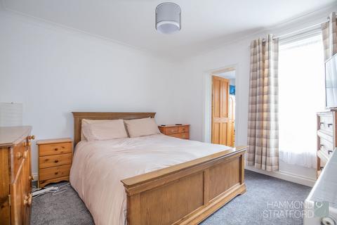 3 bedroom end of terrace house for sale - Knowsley Road, Norwich