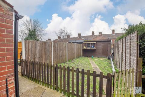3 bedroom end of terrace house for sale, Knowsley Road, Norwich