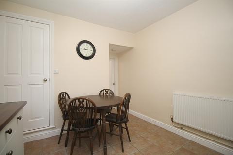 2 bedroom terraced house to rent, Paget Street, Loughborough, LE11