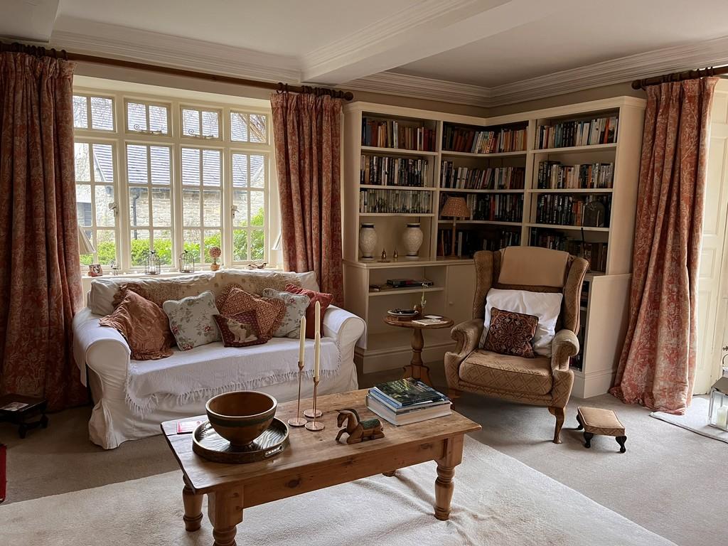 Lounge bookcases