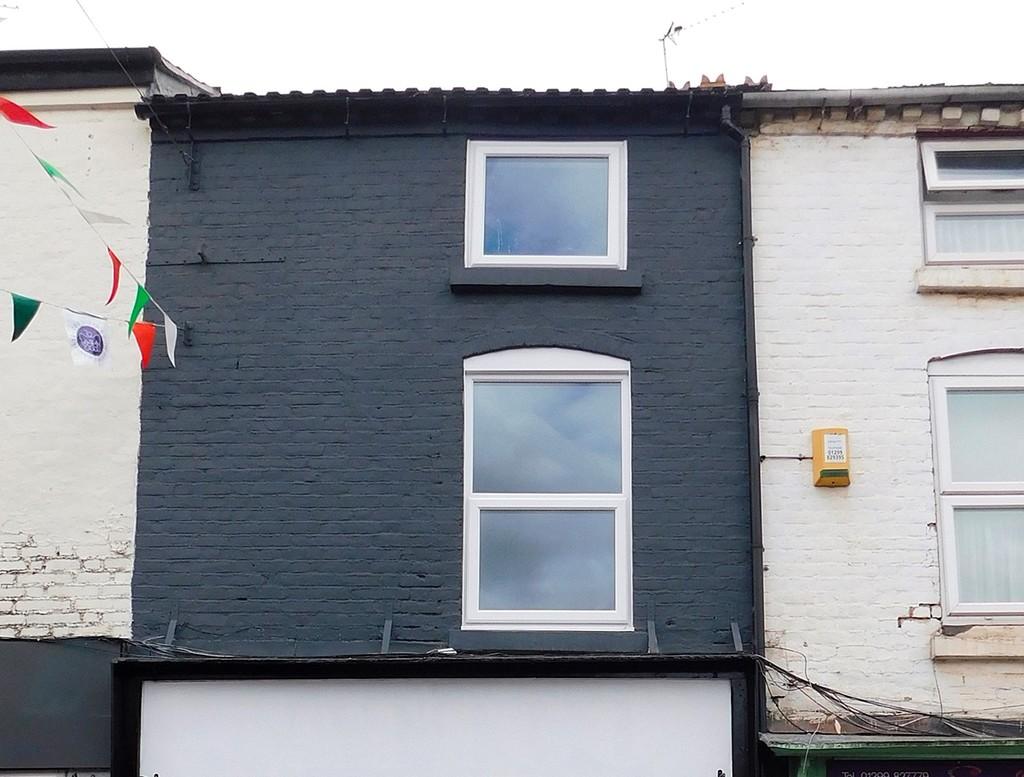 Apartment above shop