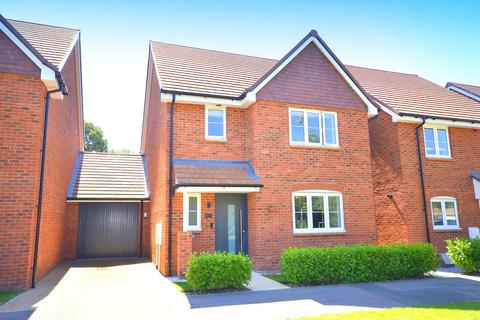 3 bedroom detached house for sale, Longhurst Avenue, Cranleigh, GU6