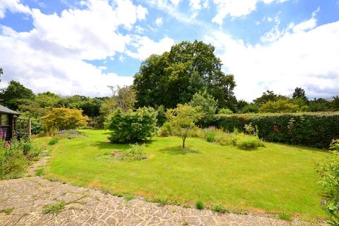 3 bedroom bungalow for sale, Cranleigh Road, Ewhurst, GU6