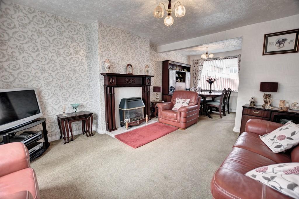 Borrowdale Avenue, Seaburn Dene 3 bed semidetached house for sale £