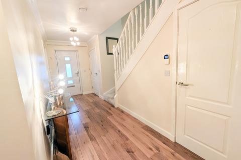 39 Carrick Drive, Irvine, KA12 8SA