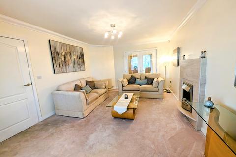 39 Carrick Drive, Irvine, KA12 8SA