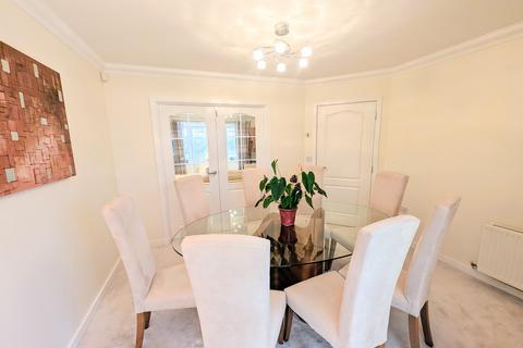 39 Carrick Drive, Irvine, KA12 8SA