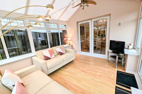 39 Carrick Drive, Irvine, KA12 8SA