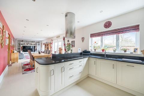 5 bedroom detached house for sale, Waring Close, Glenfield