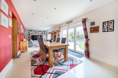 6 Waring Close, Glenfield, Leicester, LE3 8PZ