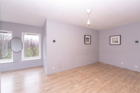 20/7 Balfour Place, Edinburgh, EH6 5DW