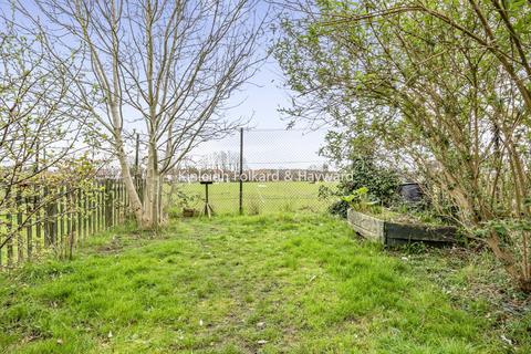31 Perry Hill, London, SE6 4LF