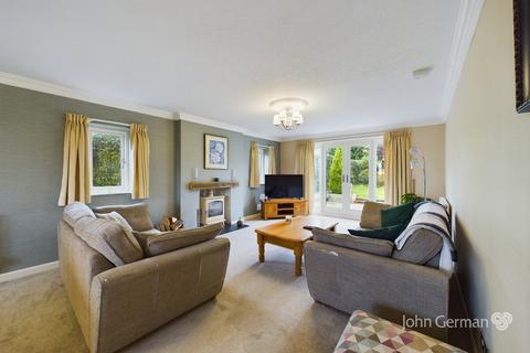 3 bedroom detached house for sale, Hanbury Hill, Hanbury