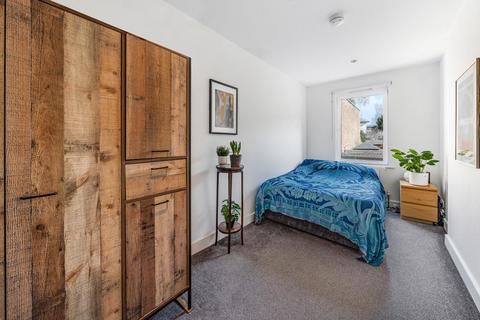2b Roman Way, London, N7 8XG