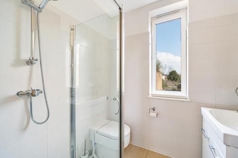 2b Roman Way, London, N7 8XG
